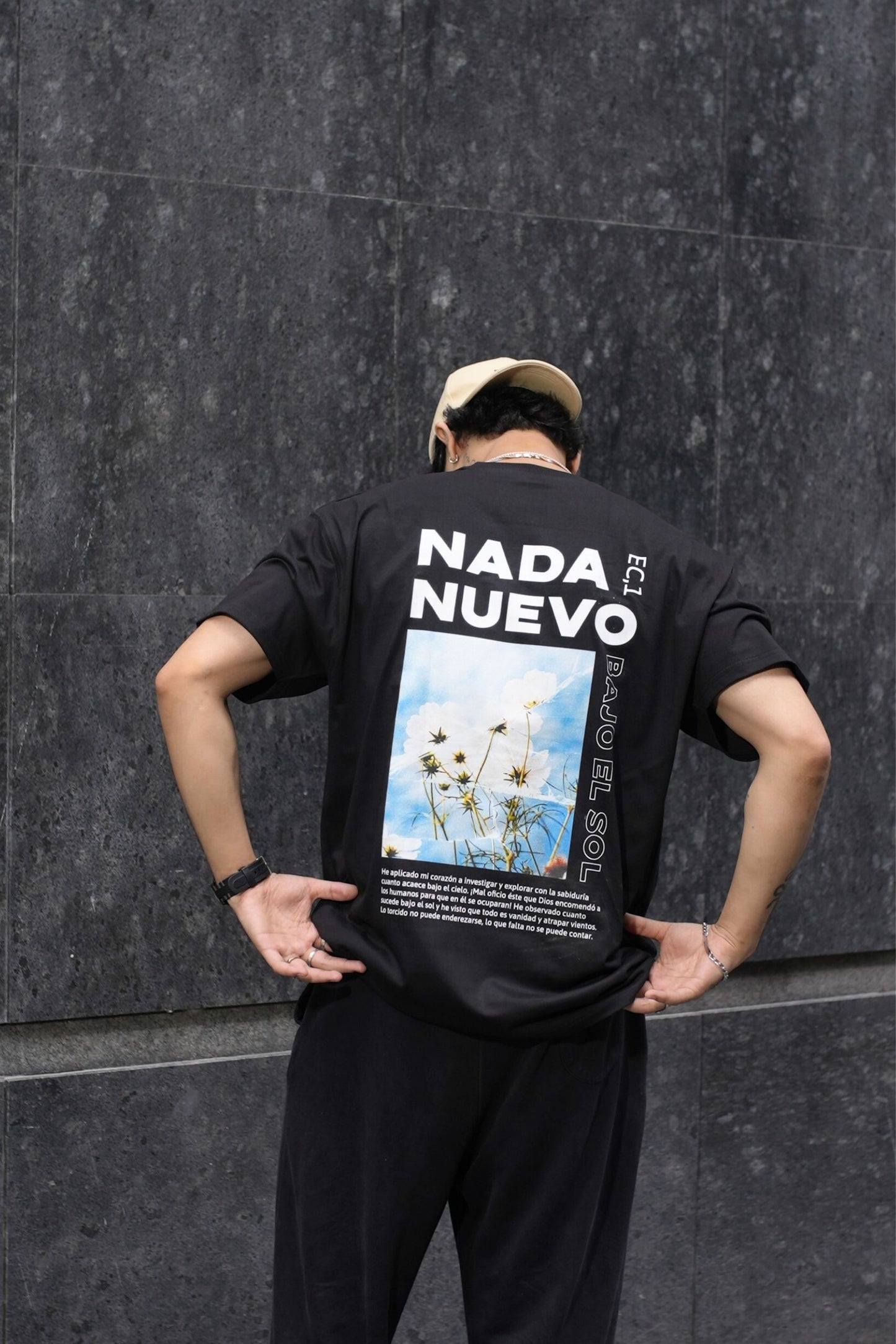 NADA NUEVO OVERSIZED T-SHIRT