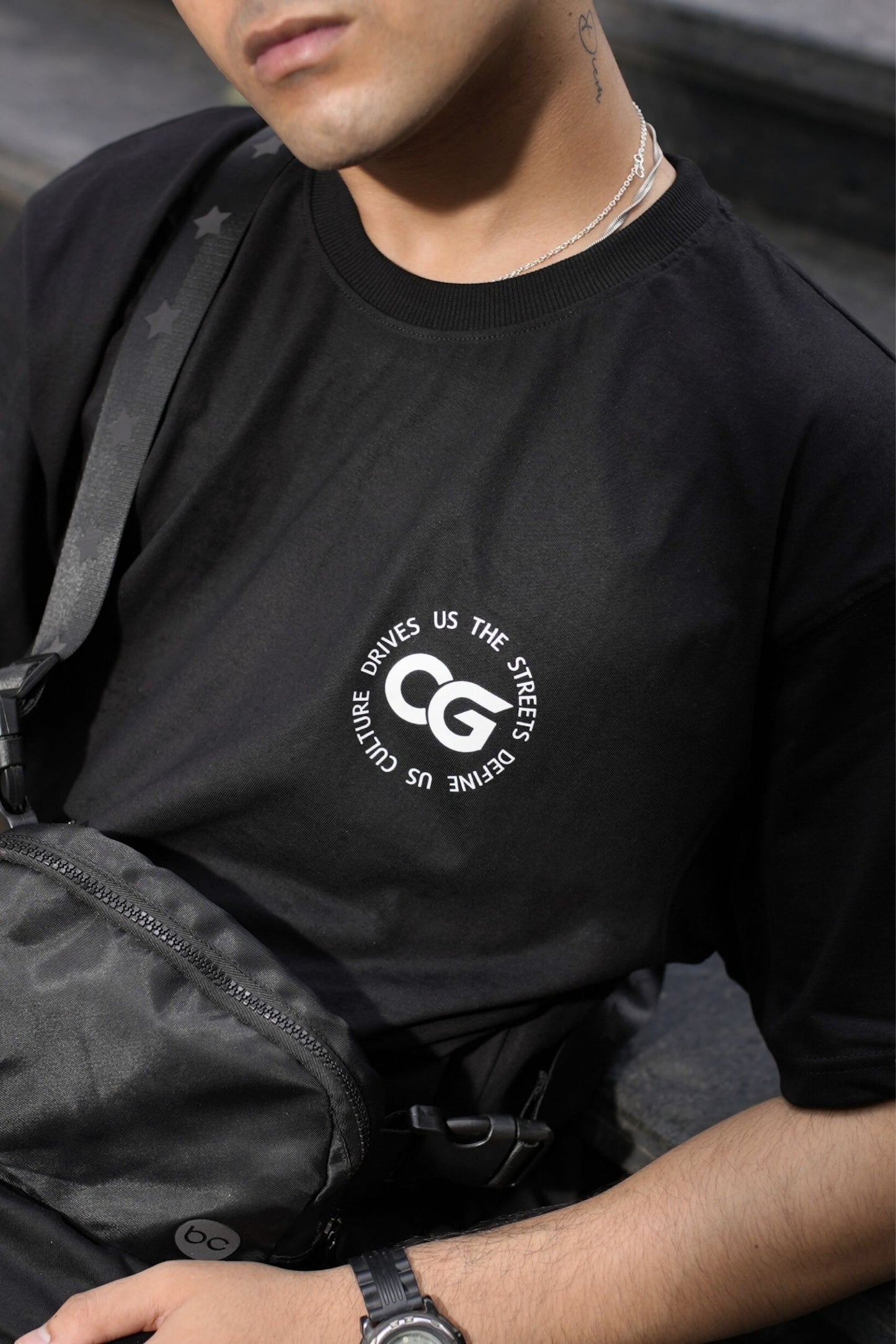 NADA NUEVO OVERSIZED T-SHIRT