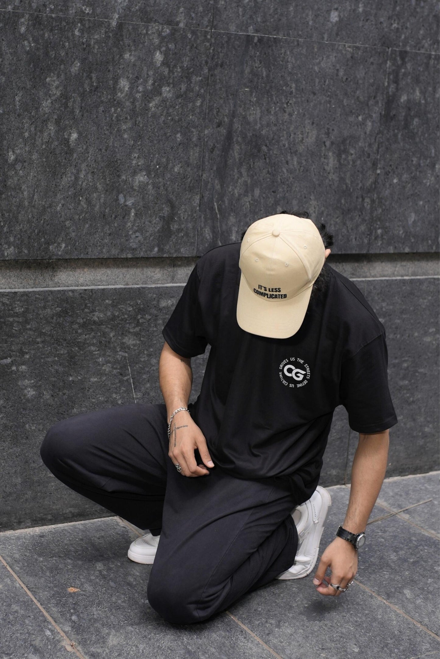 NADA NUEVO OVERSIZED T-SHIRT