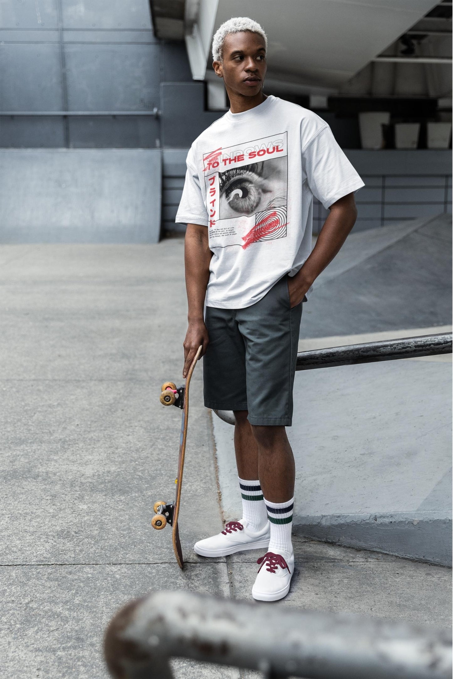 WINDOWS TO THE SOUL OVERSIZED T-SHIRT
