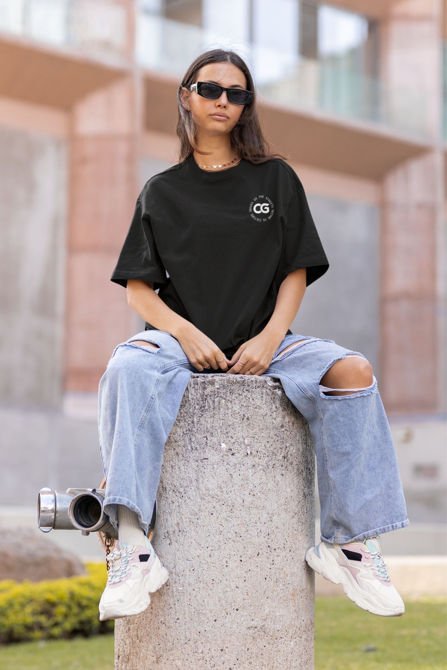 NADA NUEVO OVERSIZED T-SHIRT